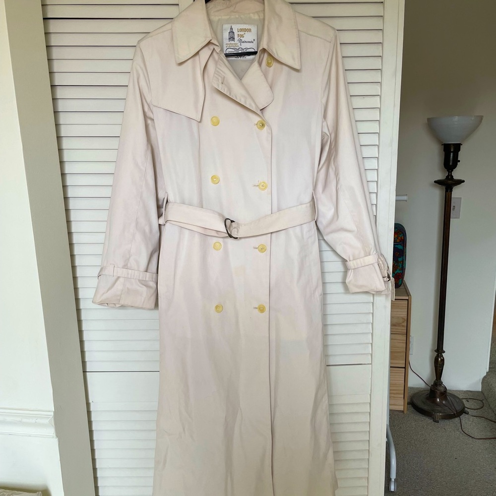 Vintage Women’s London Fog Cream Trench Coat size 12